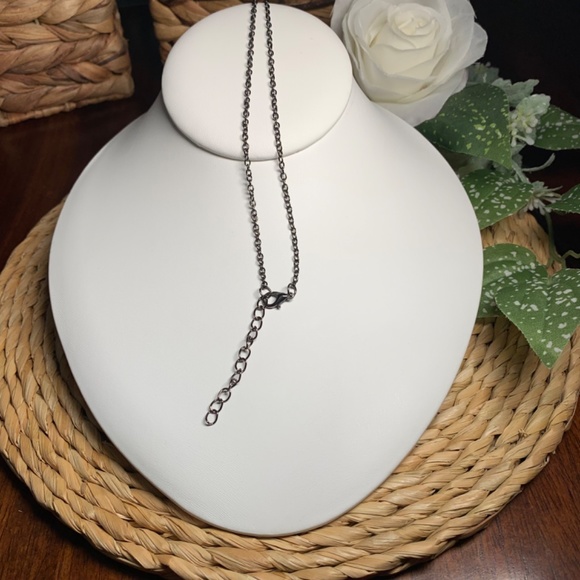 Southwestern Peacock Feather Turquoise Howlite and Red Cabochon Pendant Necklace - Picture 7 of 10